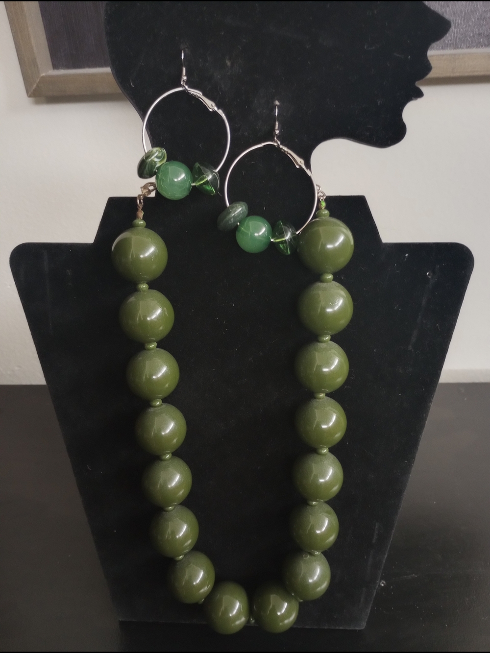 Green Bead Statement Necklace!.